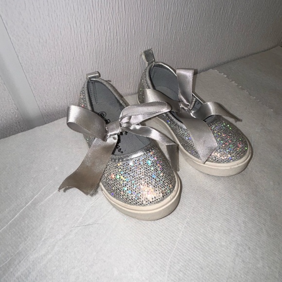 Rising Star Sparkly Silver Kids Shoes - Picture 1 of 8
